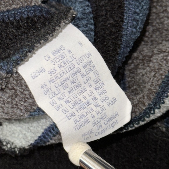 Tundra Canada Size Medium Unisex Abstract Knit Cosby Sweater Vintage 90s Y2K 3D - Picture 9 of 9